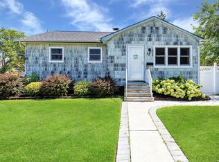 50 7th Ave, West Babylon, NY 11704