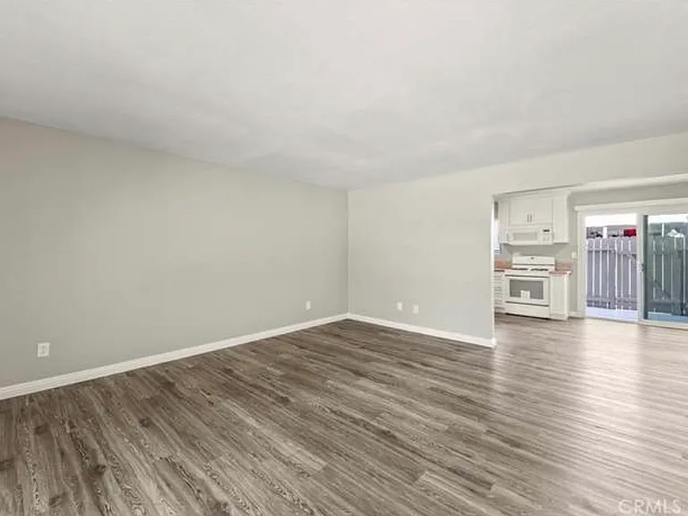 15582 Boleyn Cir #B — Photo 6