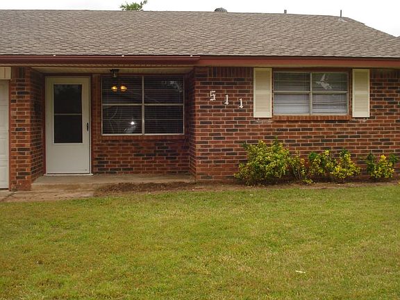 3rd image of 511 Teakwood Ave