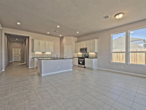 3rd image of 13306 Sea Breeze Dr