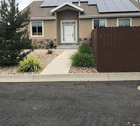 2nd image of 445 E Fisher Meadow Dr