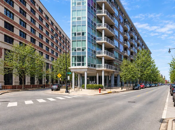 845 N Kingsbury St, Chicago, IL