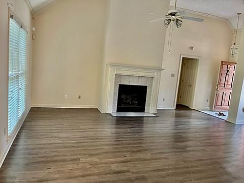 5th image of 8669 Meadow Green Dr