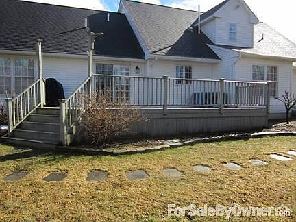 Back of House
						:
						Large deck for entertaining
