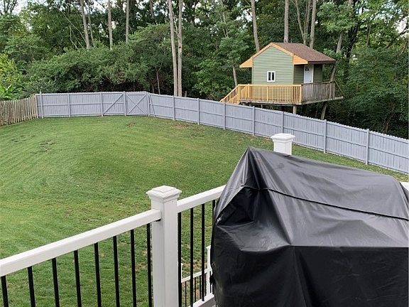 3rd image of 223 Orchard Hill Dr