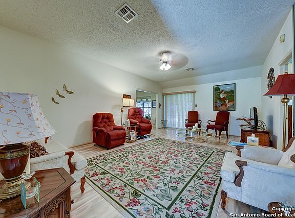 4th image of 3809 Overlook Dr