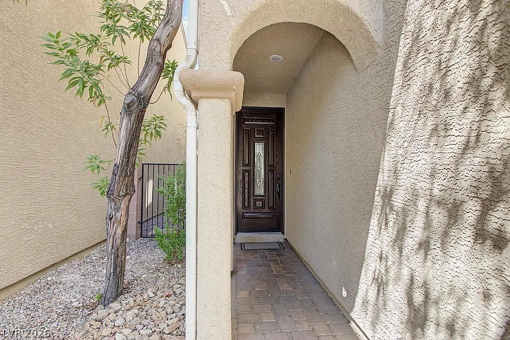 2 bed, 2.5 bath, 1551 sqft, $1,925 — Photo 2