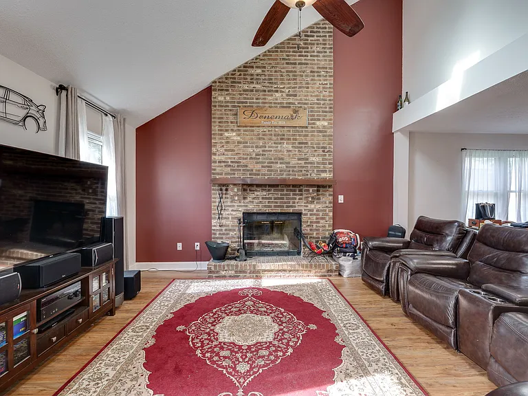 4078 Margate Dr — Photo 8