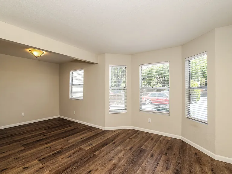 5851 Vallejo St #D — Photo 5