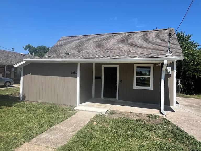 1215 H Pl — Photo 3