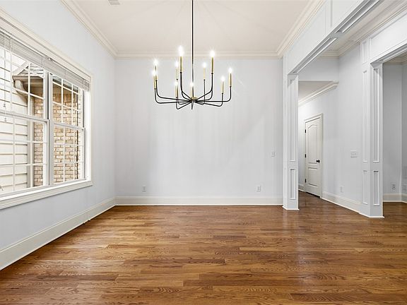 3rd image of 1097 Walden Ln
