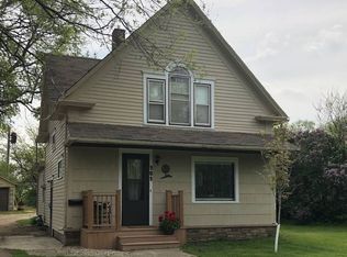 909 E 1st St, Redfield, SD 57469