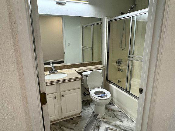 3rd image of 1771 Beloit Ave APT 102