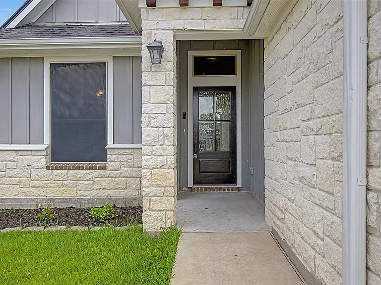 2134 Markley Dr — Photo 3