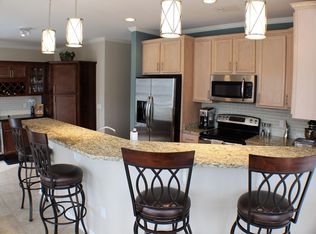 3860 S Lake Dr, St Francis, WI 53235