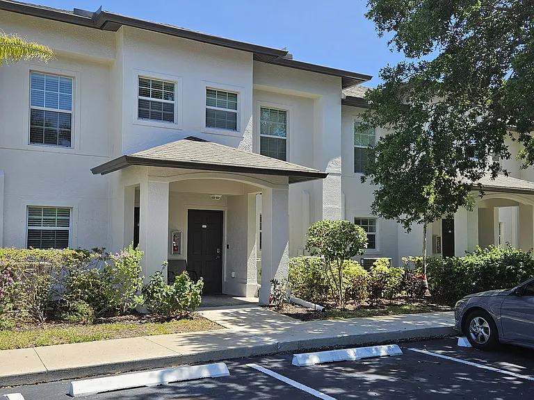 9101 Gervais Cir #1705 — Photo 2