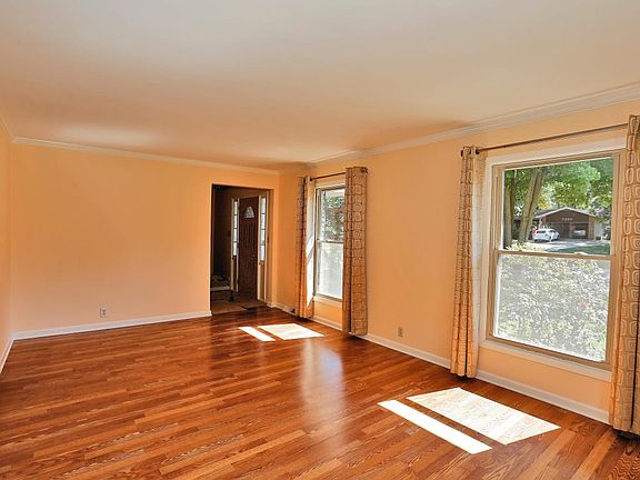3rd image of 7195 Leyton Dr SE