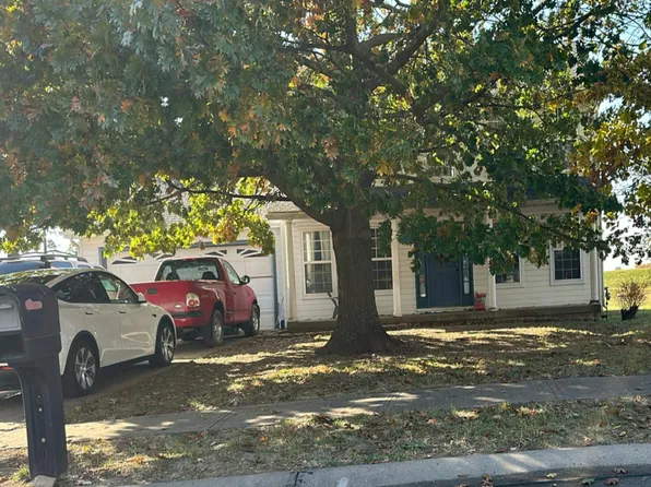 1931 Meadow Ln, Kearney, MO 64060