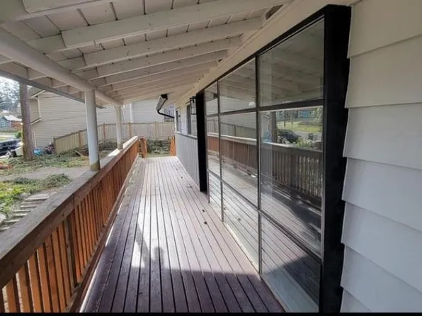 21702 55th Ave W, Mountlake Terrace, WA 98043