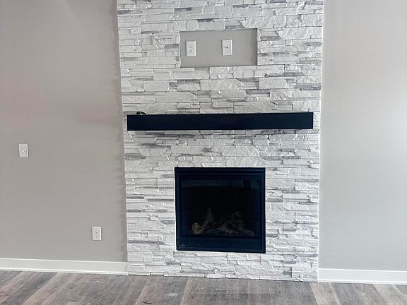 4th image of 23761 Waterview Dr