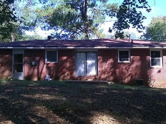 2nd image of 895 Needle Dr