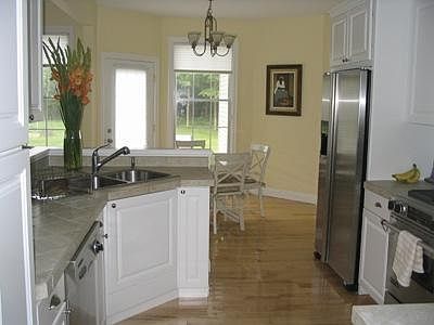 4th image of 100 Sterling Ct