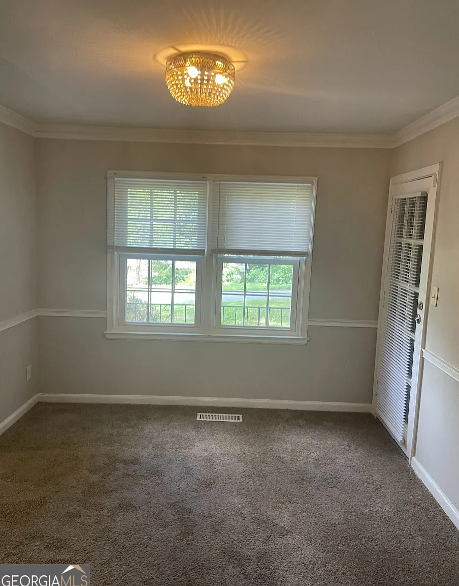 3 bed, 1.5 bath, 1186 sqft, $1,499 — Photo 3