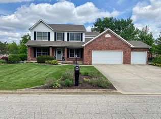 13777 Antler Ct, Bloomington, IL 61705