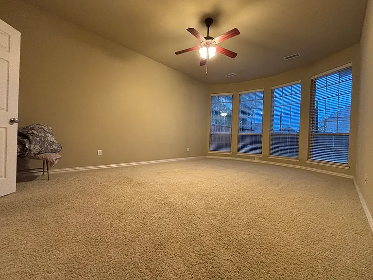 7812 Edgeglen Trl — Photo 16
