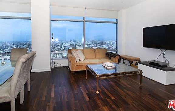 2nd image of 900 W Olympic Blvd Floor 28