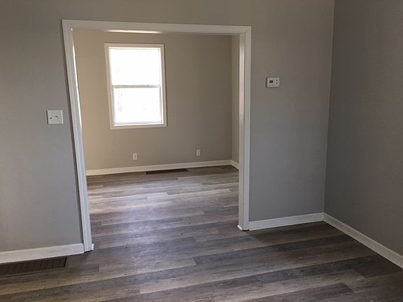 4th image of 1224 Cedar St