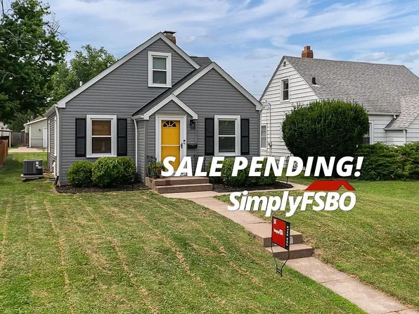 2421 33rd St, Moline, IL 61265