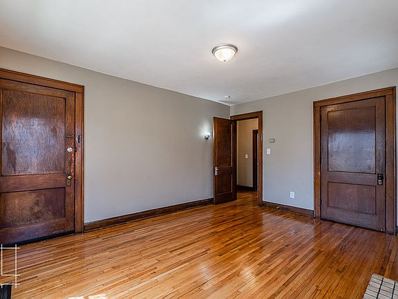 3rd image of 384 E Maynard Ave APT B