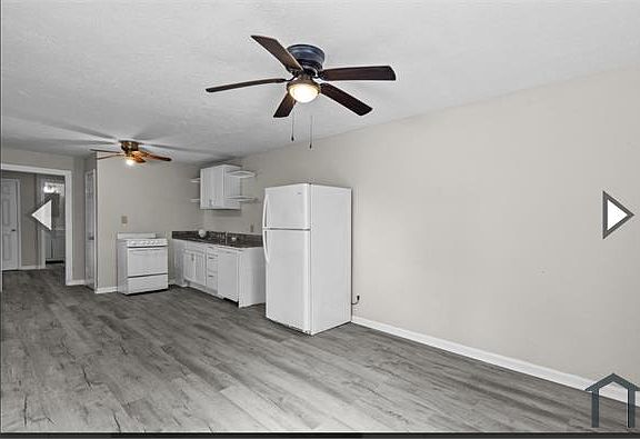 3rd image of 3116 Avenue L APT 4
