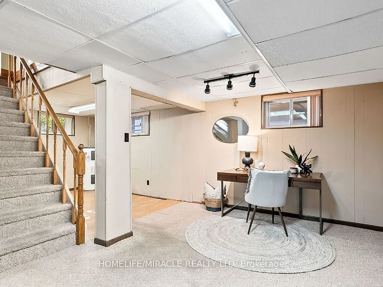 460 Fairleigh Ave #BASEMENT — Photo 4
