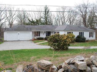 2 Farview Rd, Brookfield, CT 06804