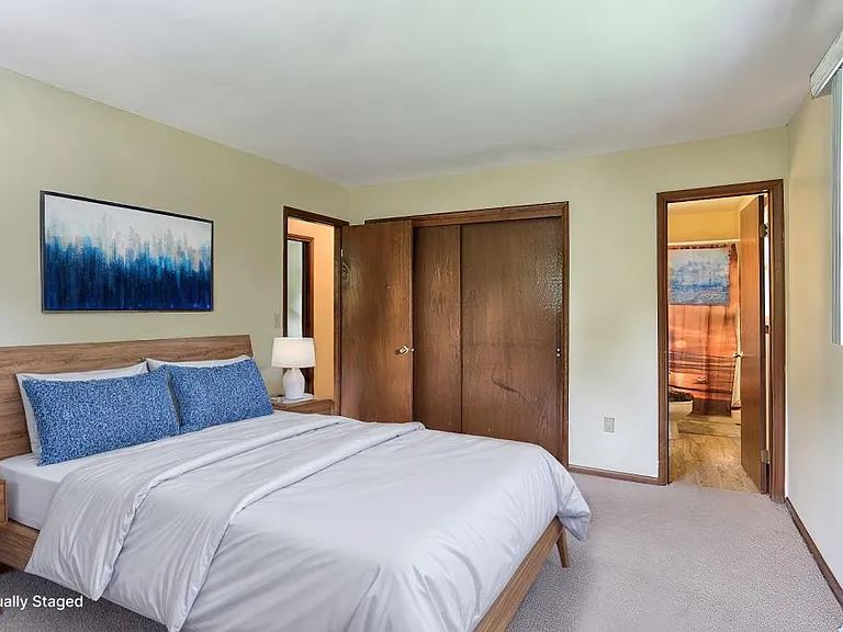 668 Sand Hill Rd — Photo 10