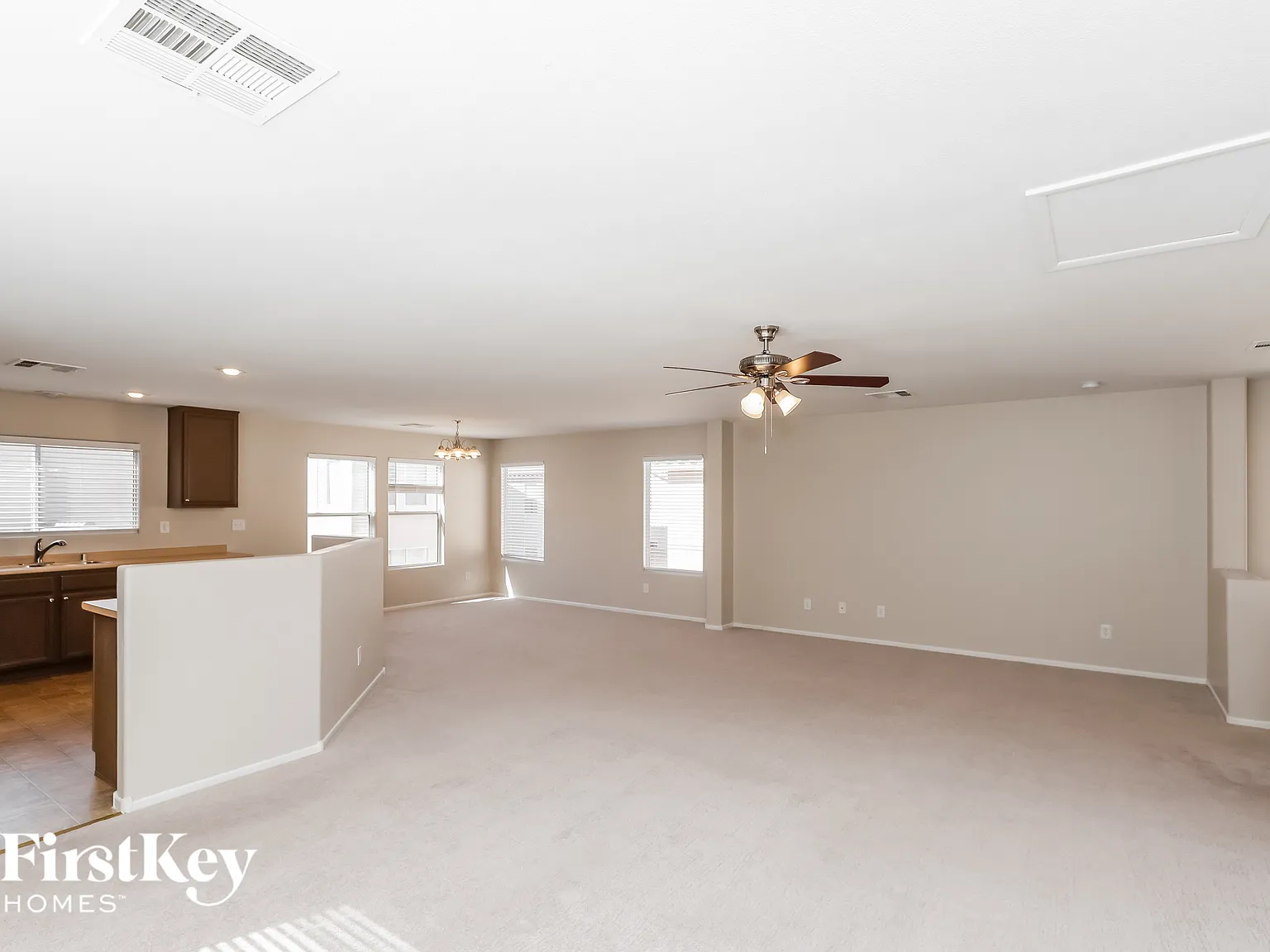 4 bed, 2.5 bath, 2297 sqft, $2,740 — Photo 2