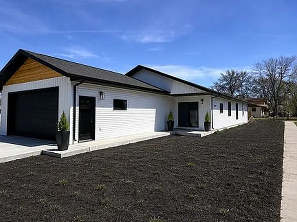501 11th St NW, Minot, ND 58703
