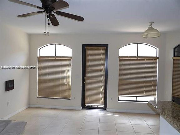 4th image of 10315 NW 30th Ter #Townhouse 10315