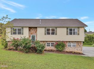 2855 English Valley Ln, Sevierville, TN 37876