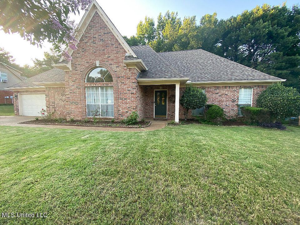 1st image of 10232 Lazy Creek Dr