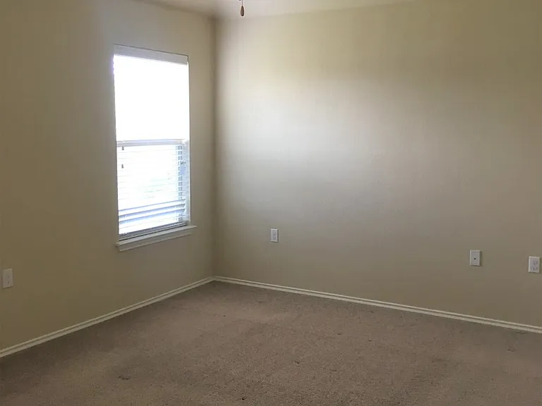 7005 Outfitter Dr — Photo 17