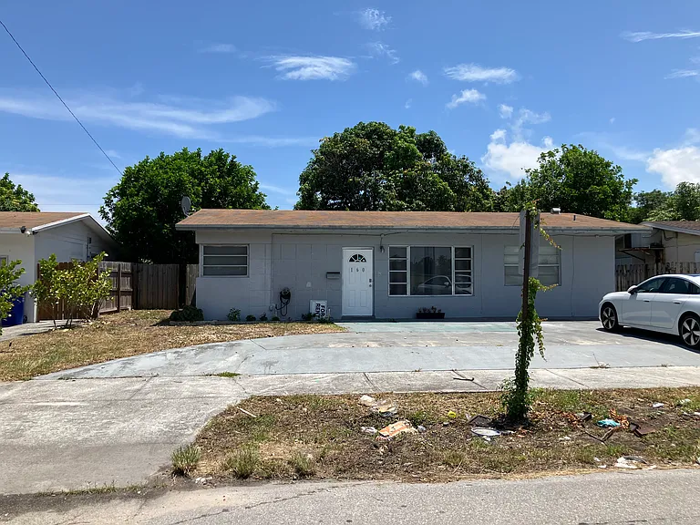 NW 15th Pl — Photo 2