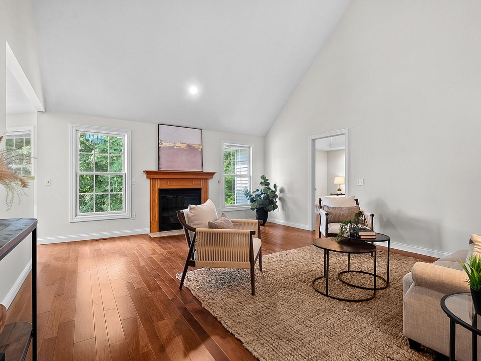 5162 Tillman St, Kalamazoo, MI 49009 | MLS #26045611 | Zillow