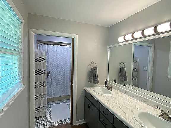 Master bath 