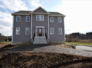 51 Peabody St, Middleton, MA 01949