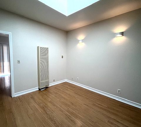 3rd image of 1078 E Ocean Blvd APT 21