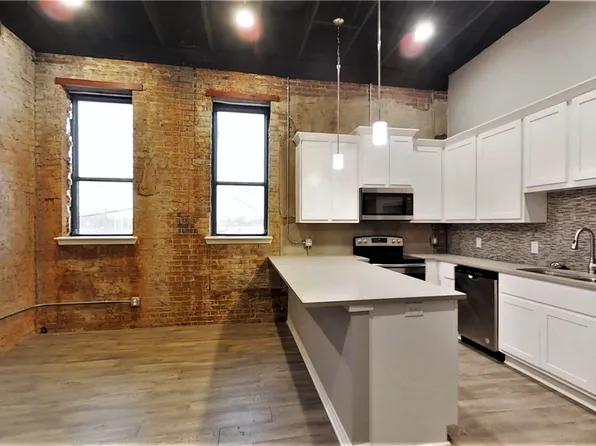 212 N Bryan Ave #201, Bryan, TX 77803