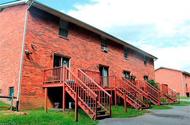 2nd image of 2158 2168 2188 2204 Howard Gap Rd #8-12